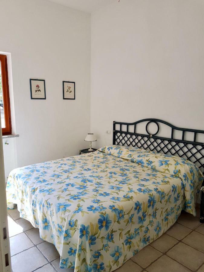 Casa Anna - Capo Perla Apartments กาโปลิเวรี ภายนอก รูปภาพ